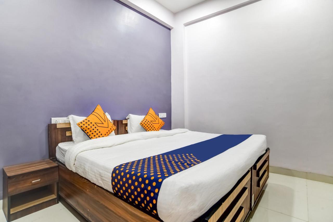 Spot On 76764 Hotel Lux Indore Exterior foto
