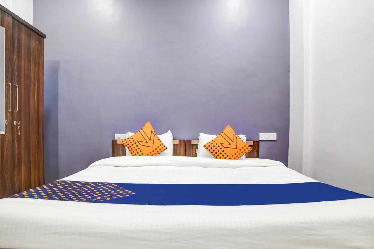 Spot On 76764 Hotel Lux Indore Exterior foto