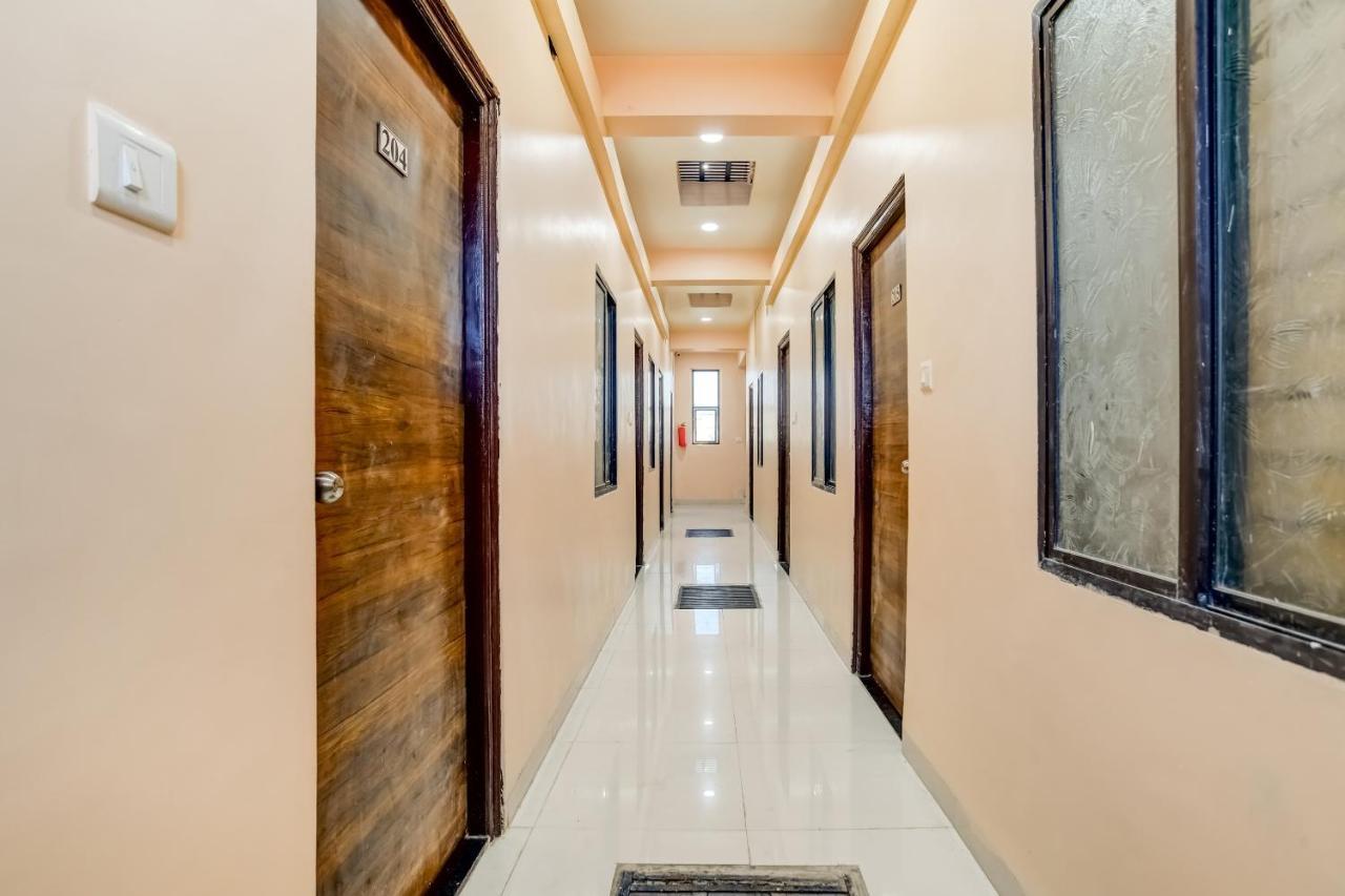 Spot On 76764 Hotel Lux Indore Exterior foto