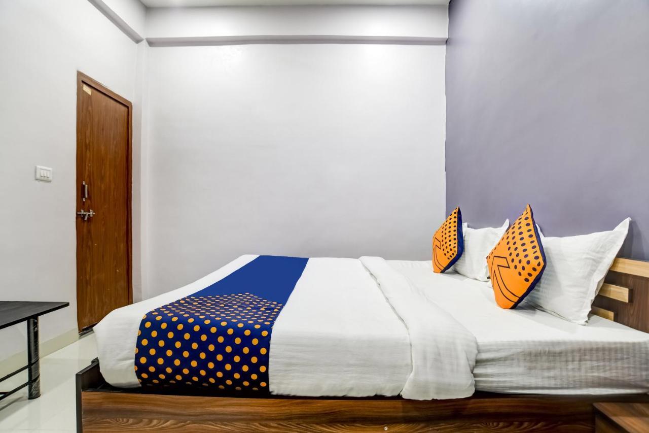 Spot On 76764 Hotel Lux Indore Exterior foto