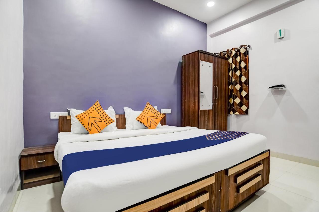 Spot On 76764 Hotel Lux Indore Exterior foto