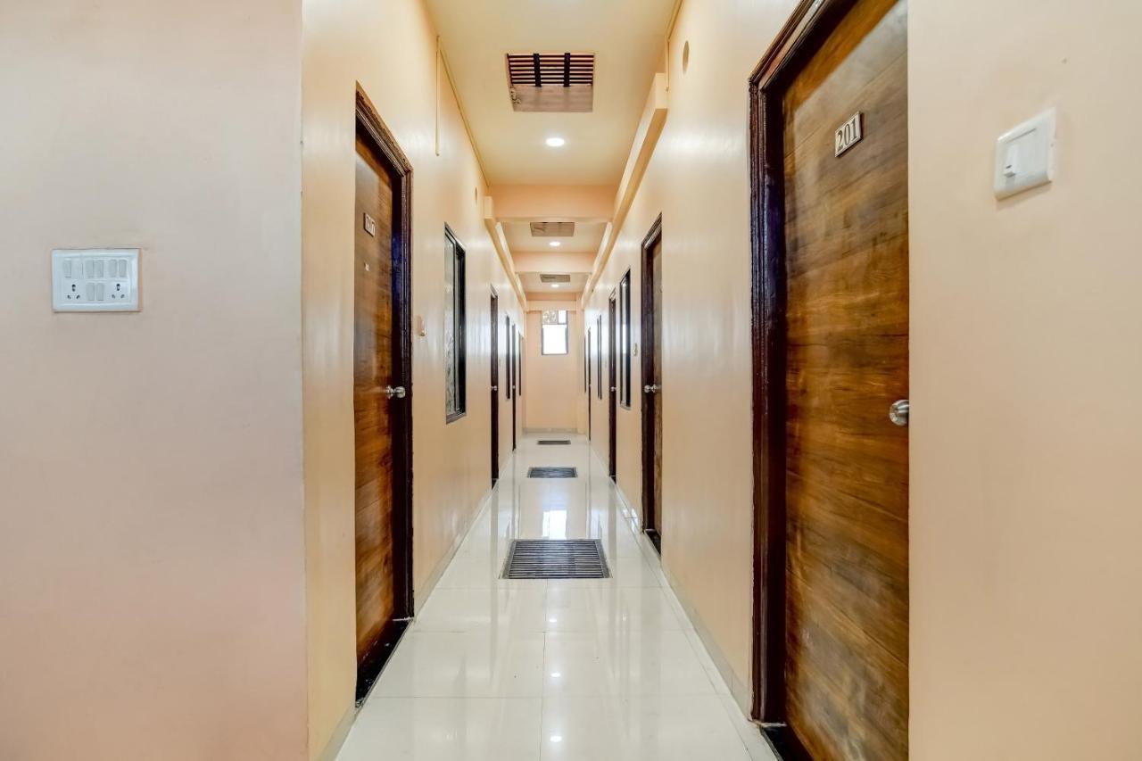 Spot On 76764 Hotel Lux Indore Exterior foto