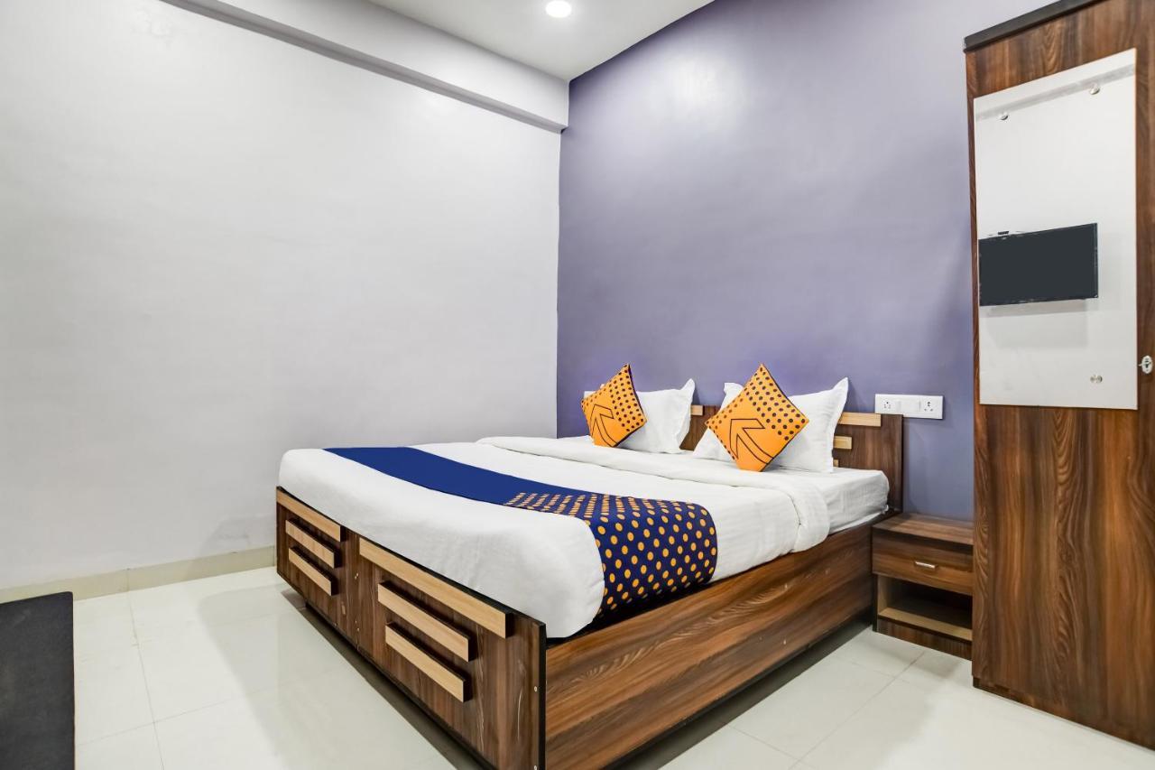 Spot On 76764 Hotel Lux Indore Exterior foto